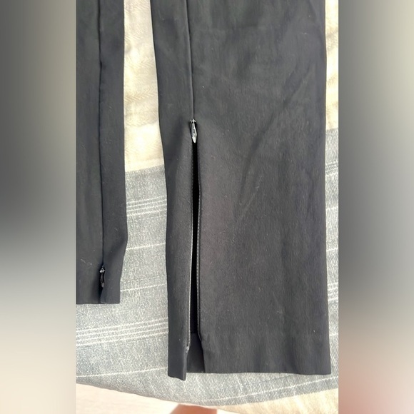 Theory, Ankle-Zip,Seamed Leggings, Excellent Condition, Size Small (MSRP $178), - Picture 8 of 12